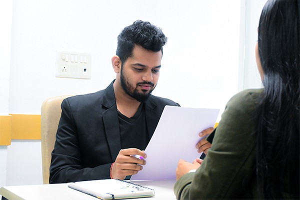 HR MANAGER  Bhartiya Airways